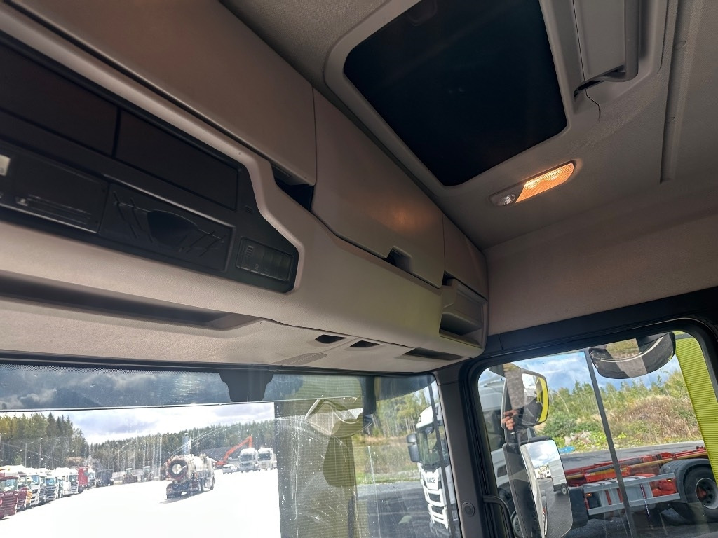 Hook lift truck Scania P 370 6x2*4