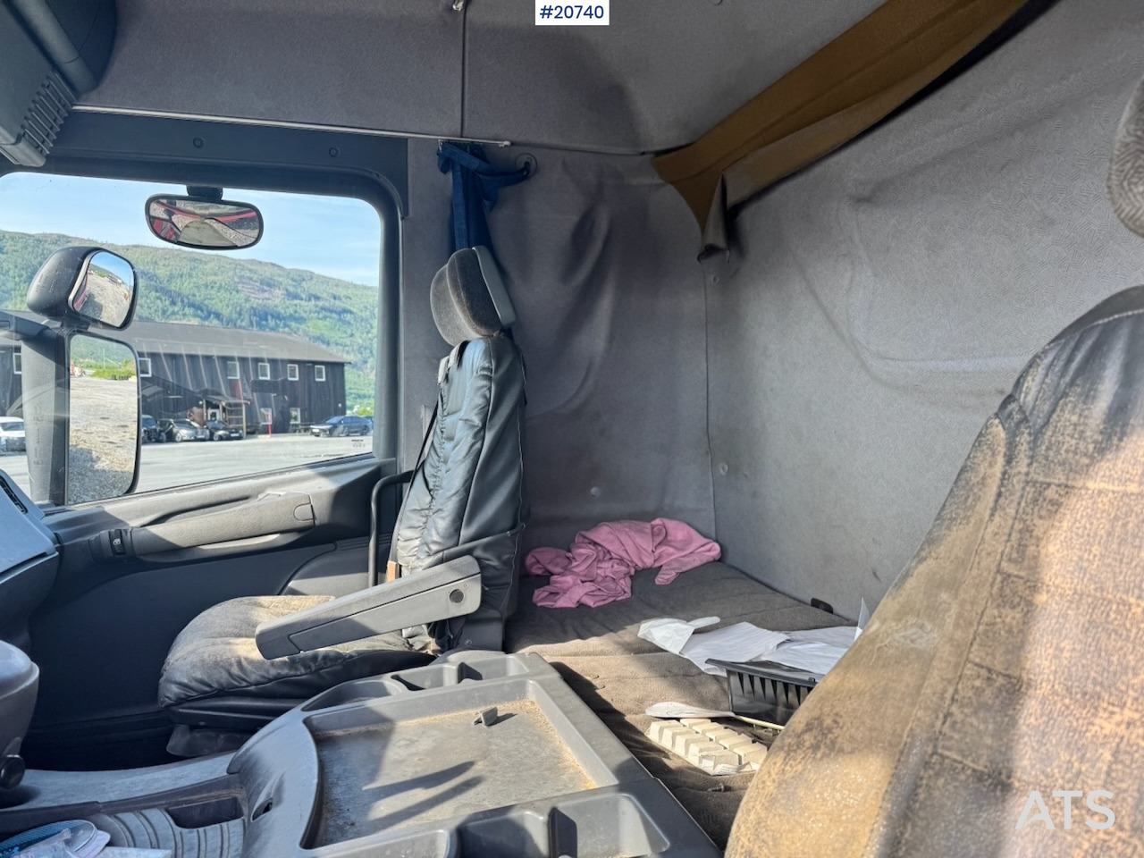 Hook lift truck Scania R124