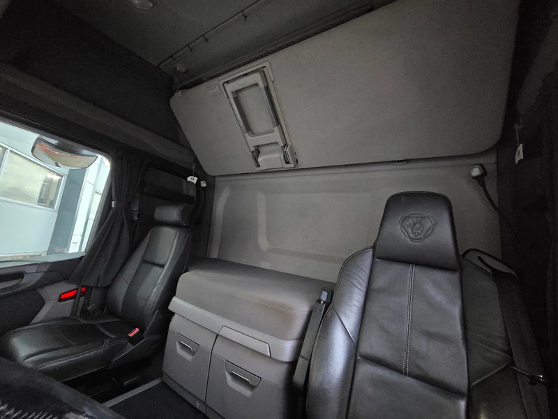 Hook lift truck Scania R450 8x2 VDL hooklift / full air