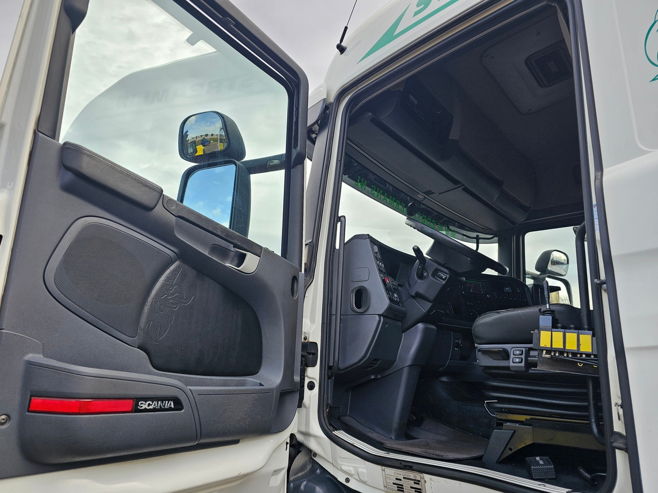 Hook lift truck Scania R490 Highline 6x2