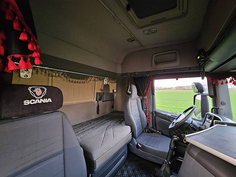 Hook lift truck Scania R520 6x2*4