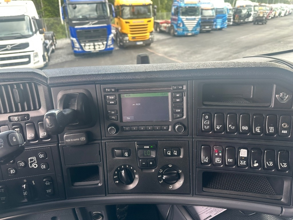 Hook lift truck Scania R520 6x2*4