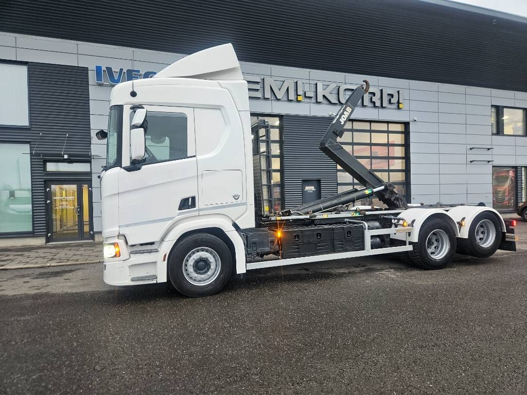 Hook lift truck Scania R520 6x2 Joab koukku