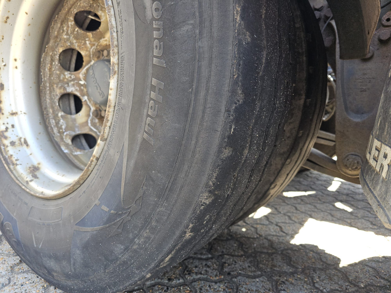 Hook lift truck Scania R560