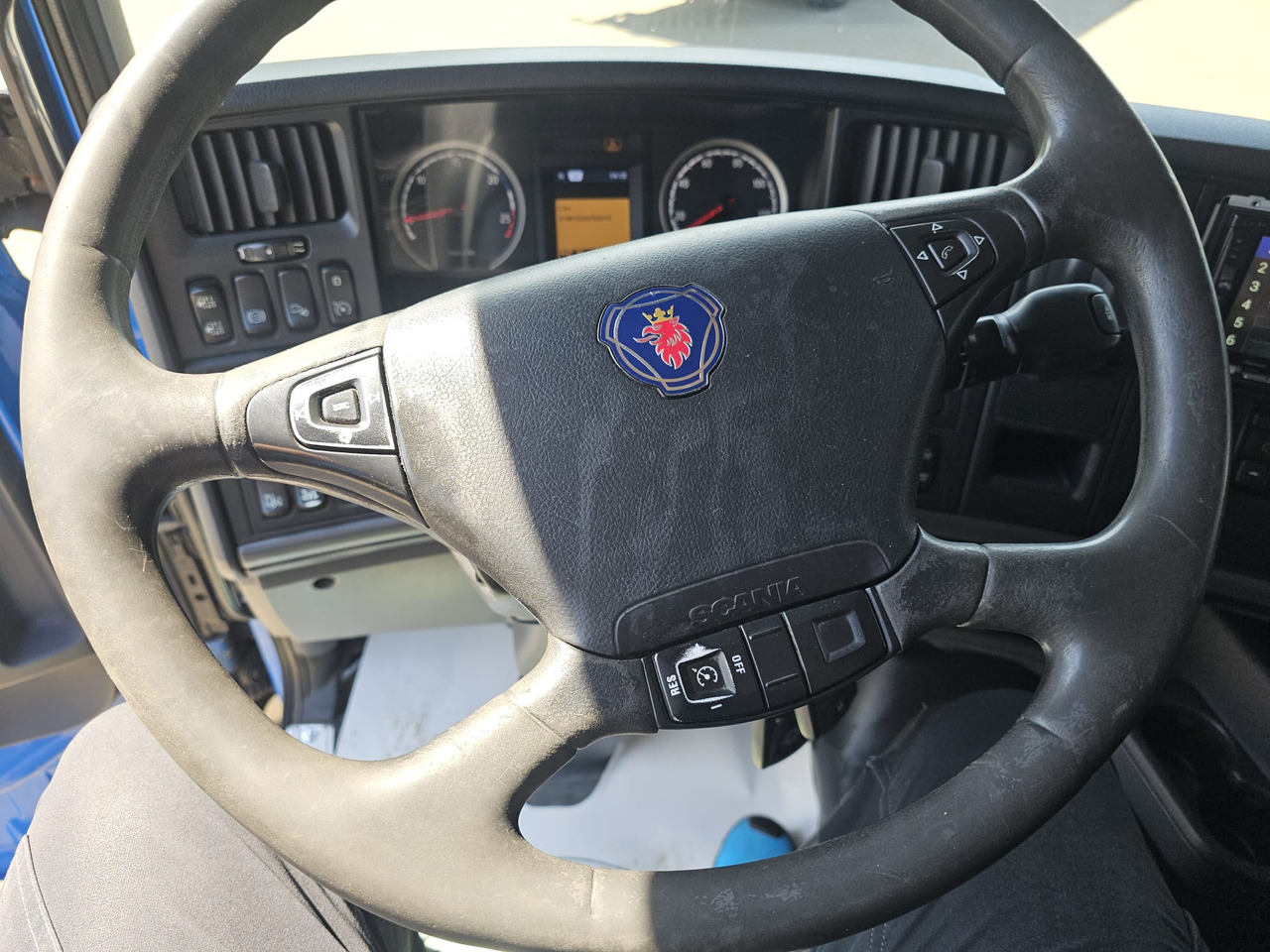 Hook lift truck Scania R560