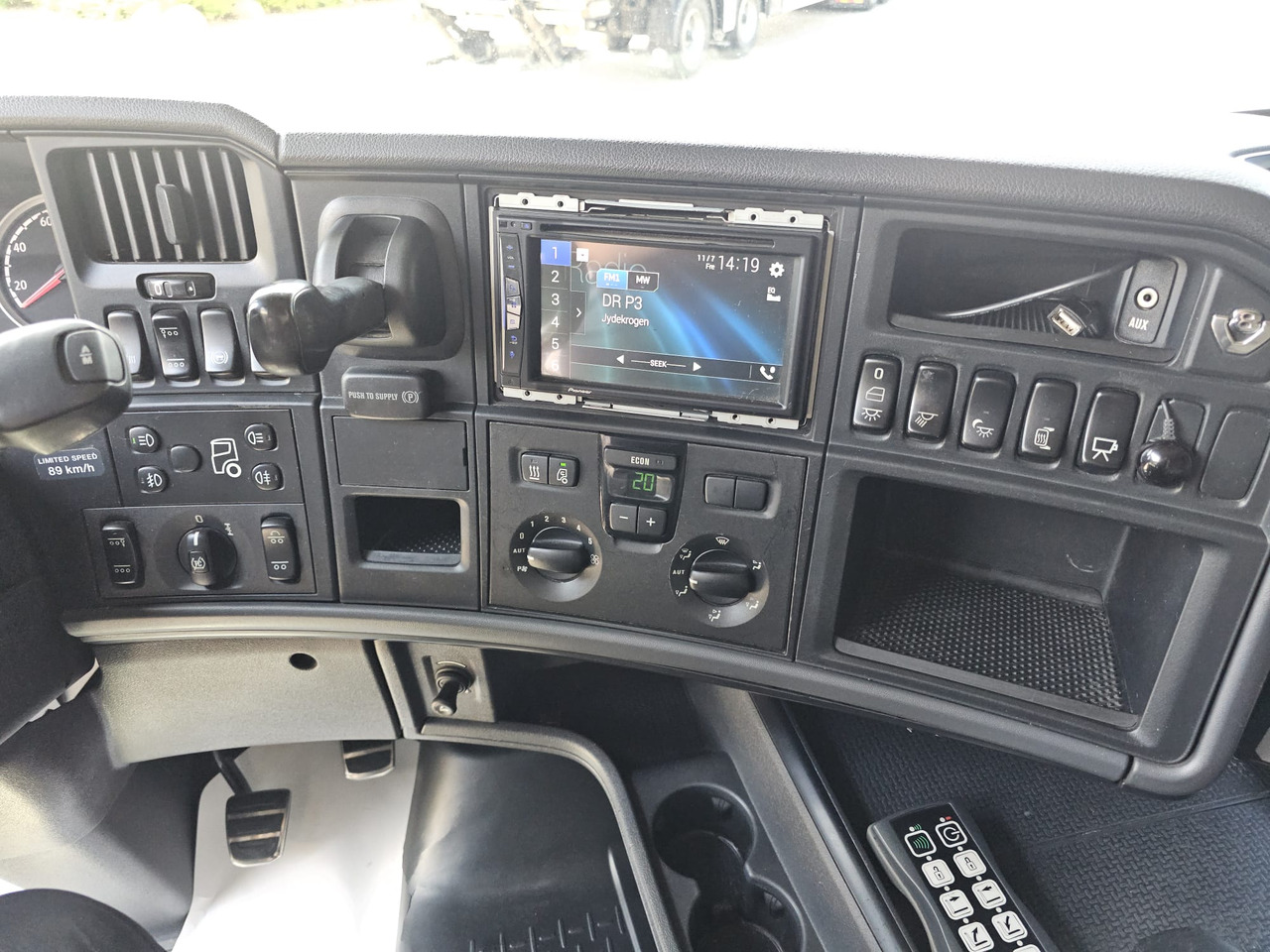 Hook lift truck Scania R560