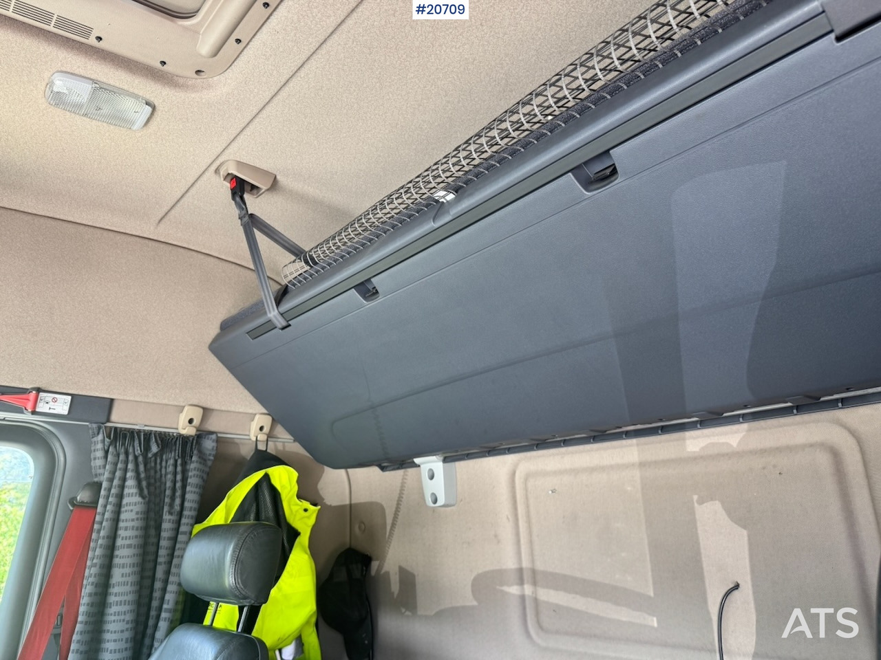 Hook lift truck Scania R560