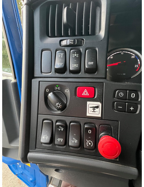 Hook lift truck Scania R560 LB6X2HSZ - FULL STEEL