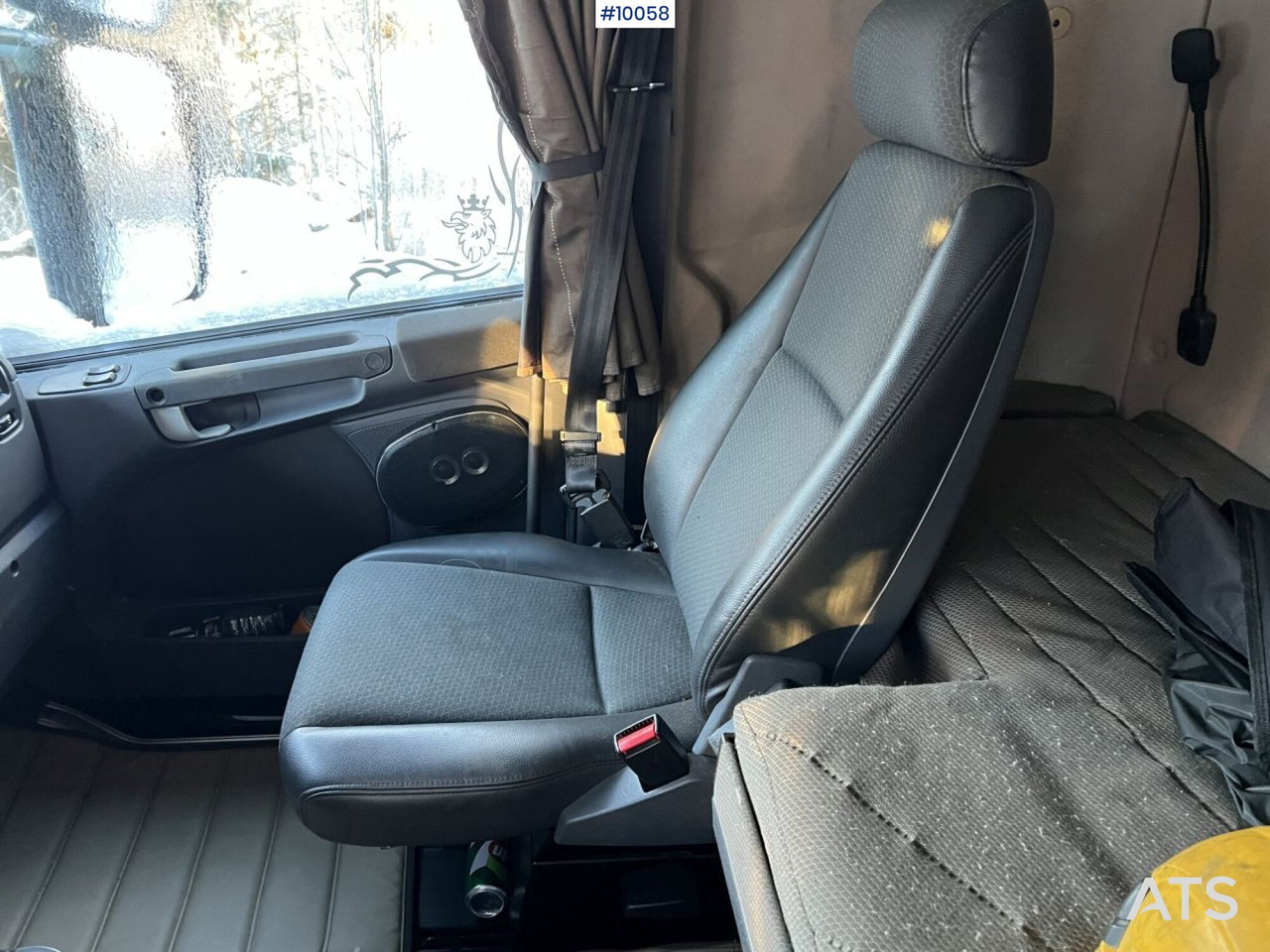 Hook lift truck Scania R730 Hooklift truck with double flatbed