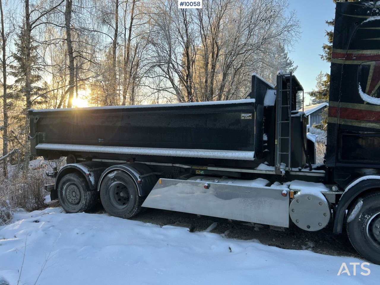 Hook lift truck Scania R730 Hooklift truck with double flatbed
