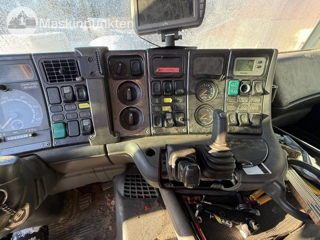 Hook lift truck Scania R 164 GB