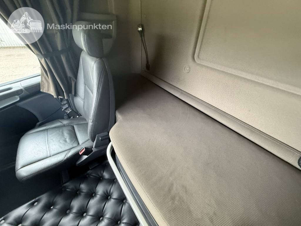 Hook lift truck Scania R 520 LB