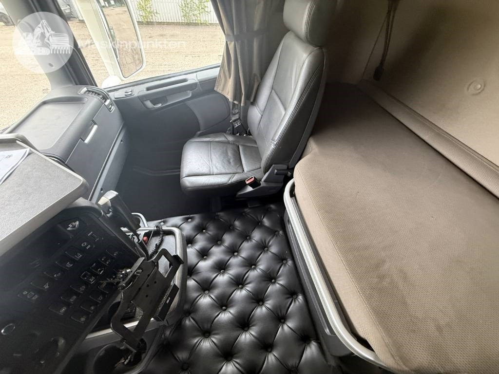 Hook lift truck Scania R 520 LB