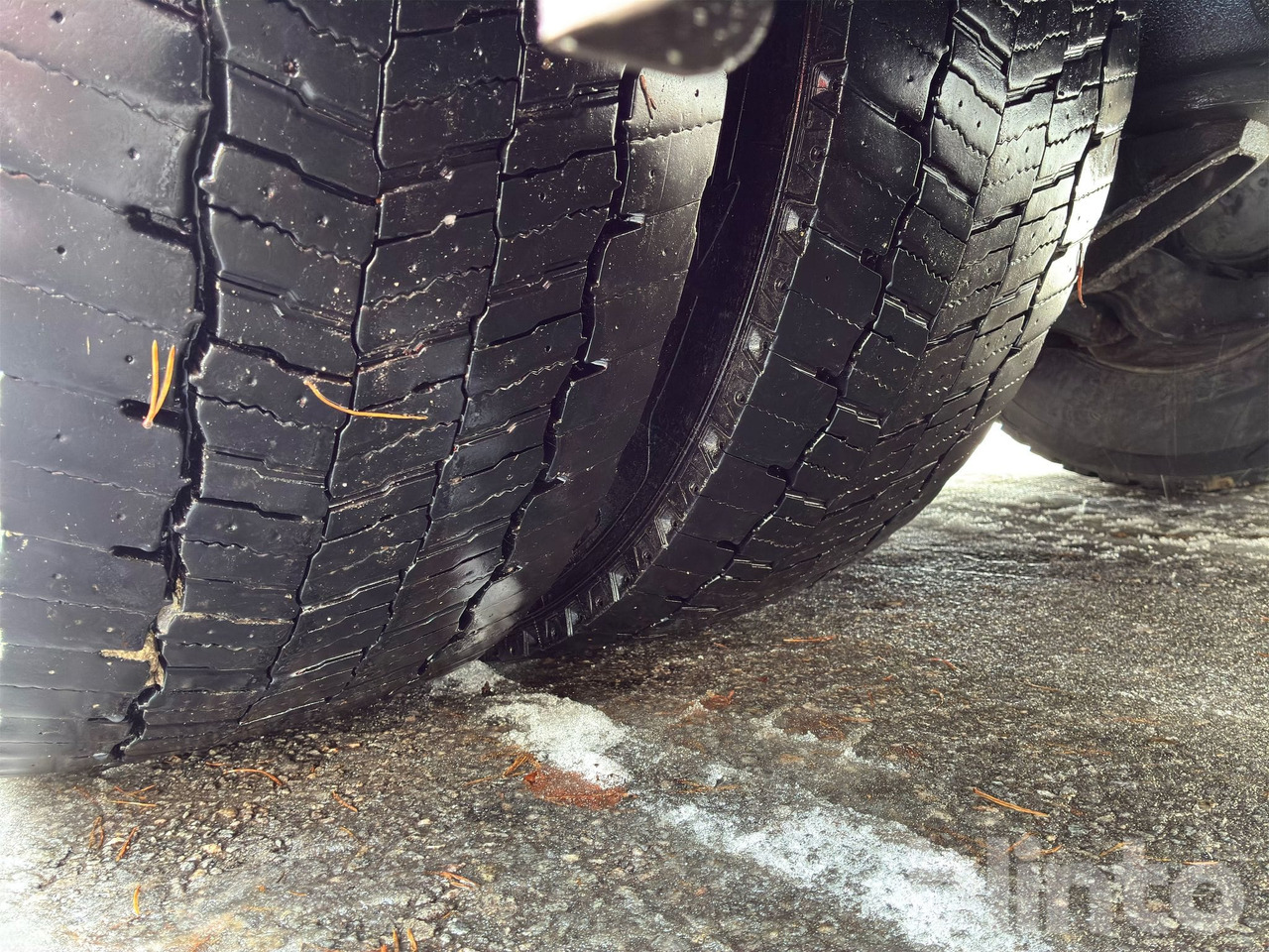 Hook lift truck VOLVO FH16 750