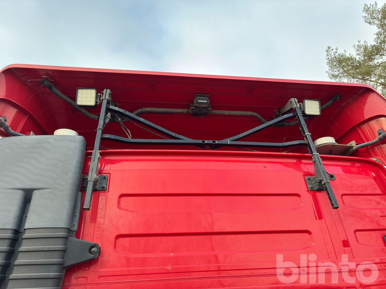 Hook lift truck VOLVO FH16 750