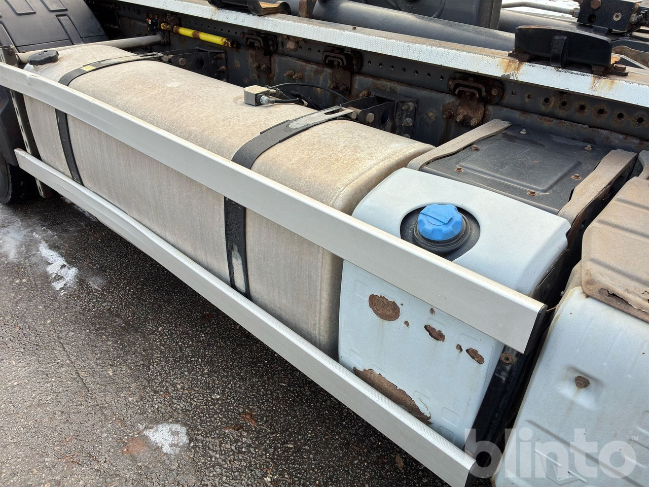 Hook lift truck VOLVO FH16 750