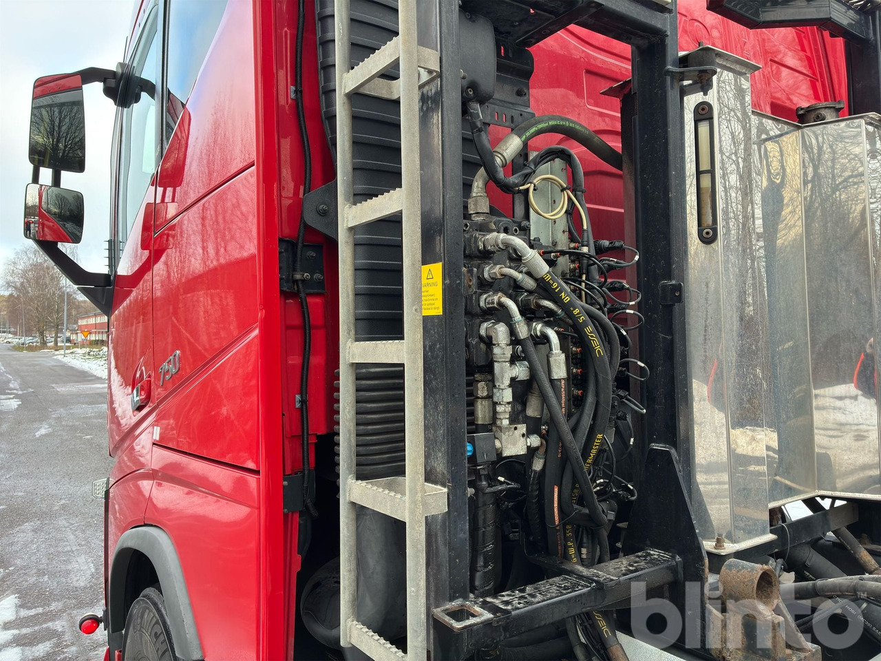 Hook lift truck VOLVO FH16 750