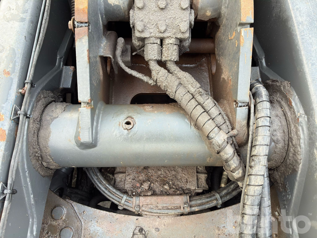 Hook lift truck VOLVO FH16 750