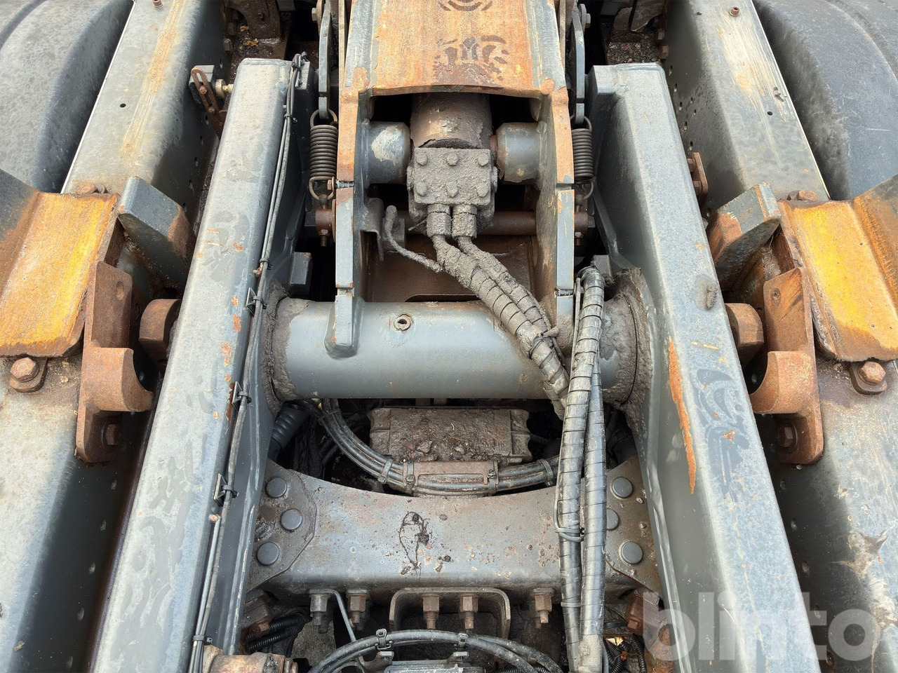 Hook lift truck VOLVO FH16 750