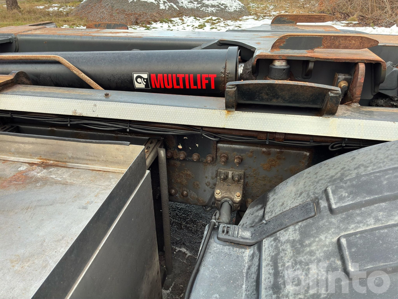 Hook lift truck VOLVO FH16 750