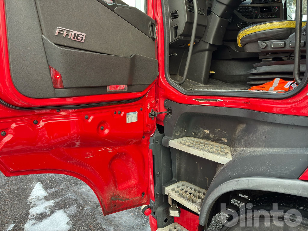 Hook lift truck VOLVO FH16 750