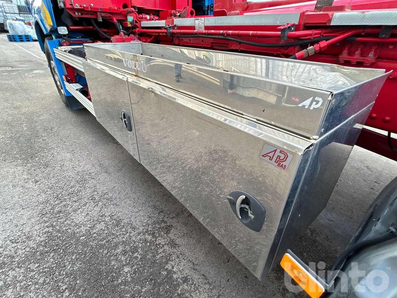 Hook lift truck VOLVO FH16 750 Performance edition