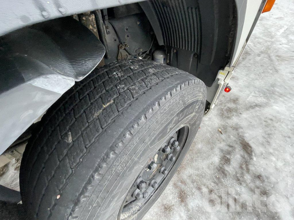 Hook lift truck VOLVO FH 480 8*2