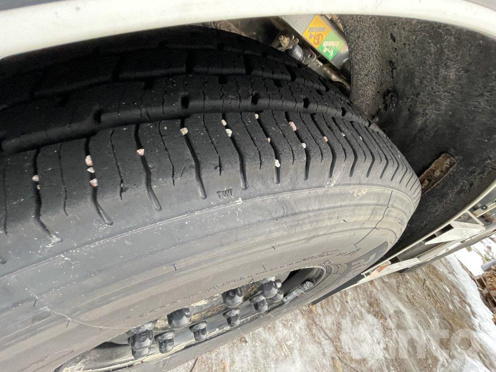 Hook lift truck VOLVO FH 480 8*2