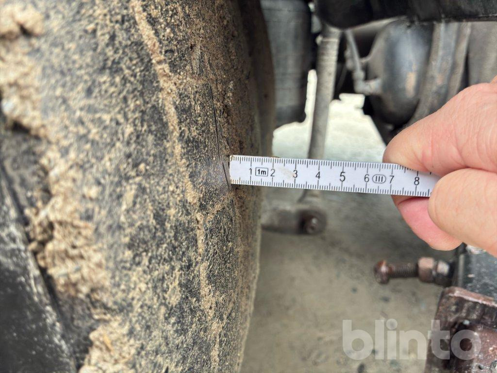 Hook lift truck VOLVO FH 8*4