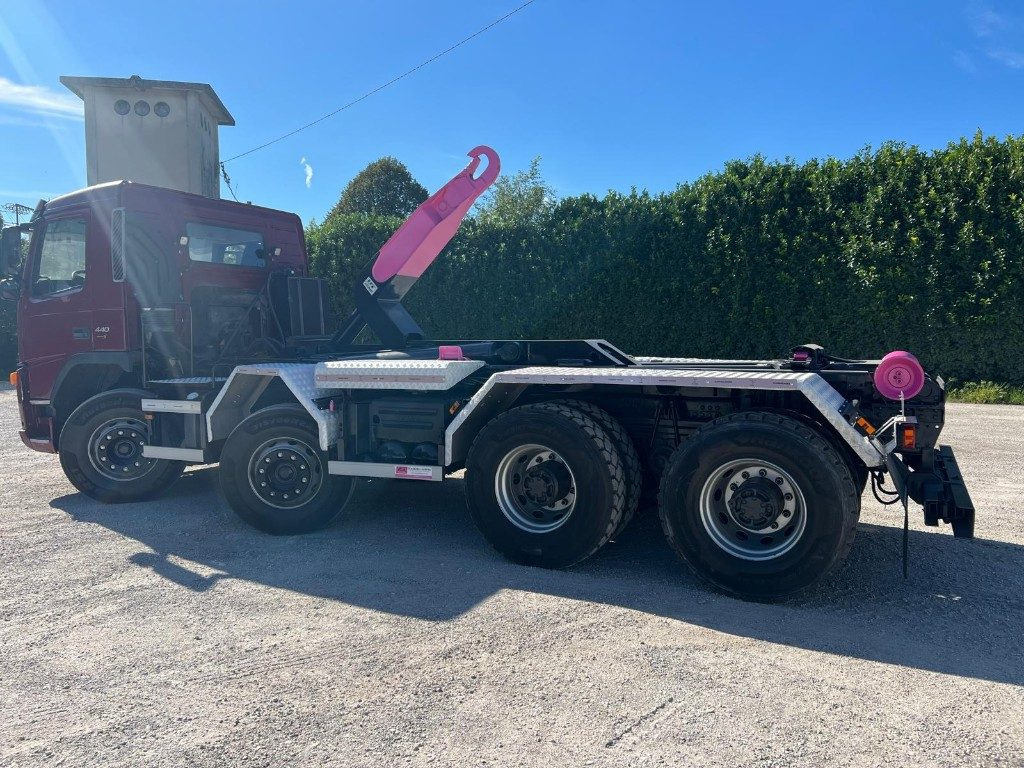 Hook lift truck VOLVO FM440 SCARRABILE BALESTRATO