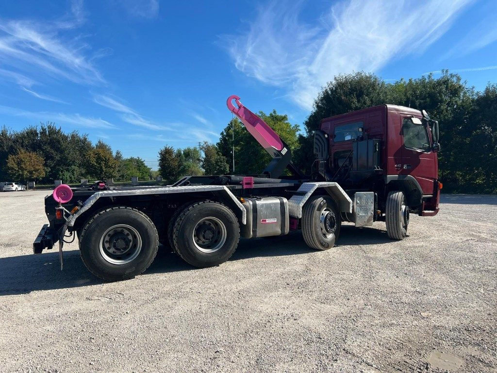 Hook lift truck VOLVO FM440 SCARRABILE BALESTRATO