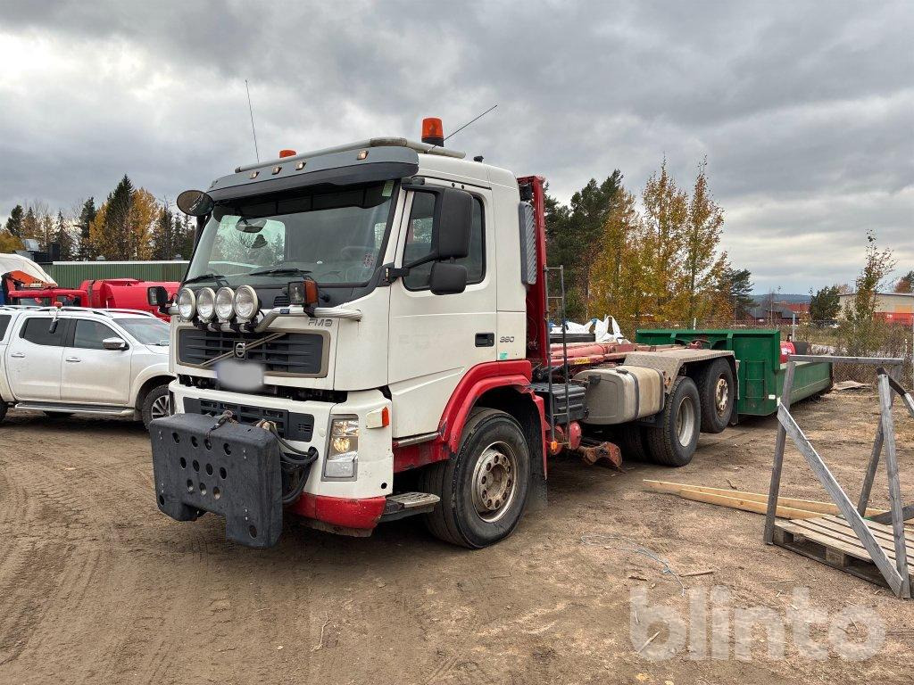 Hook lift truck VOLVO FM9 6X2 med underbett
