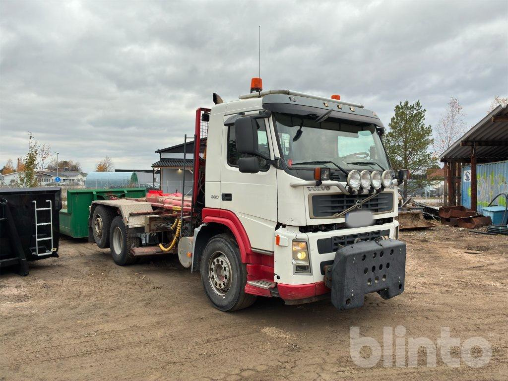 Hook lift truck VOLVO FM9 6X2 med underbett