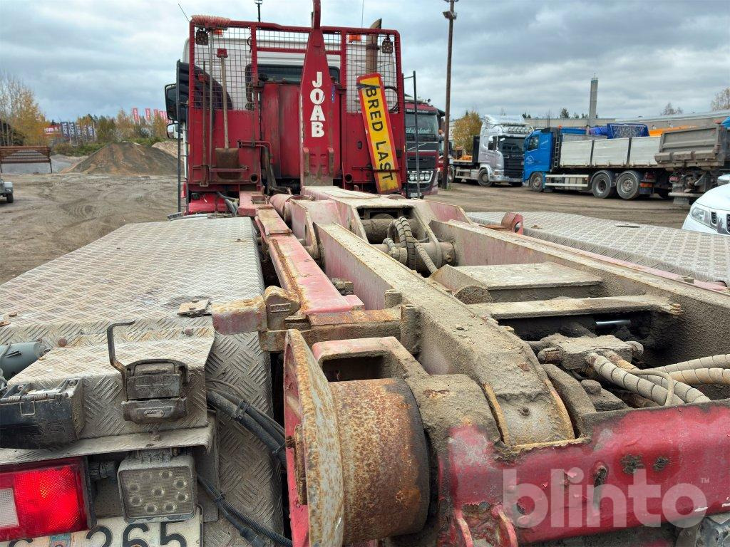 Hook lift truck VOLVO FM9 6X2 med underbett