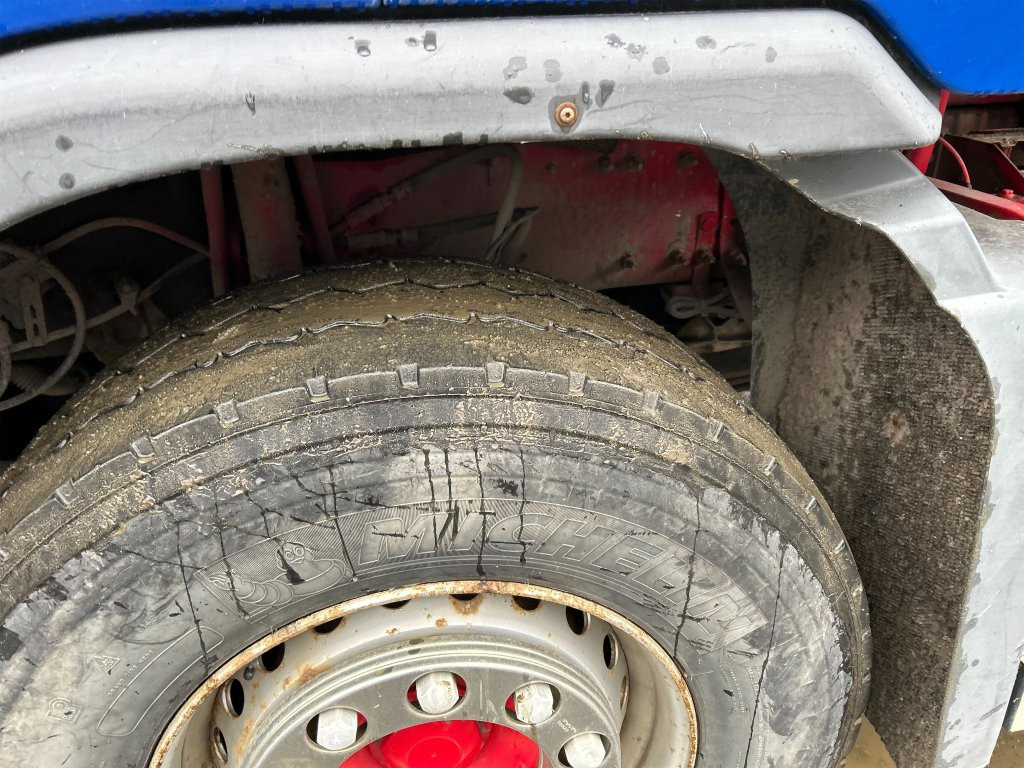 Hook lift truck VOLVO FM 400 6X2