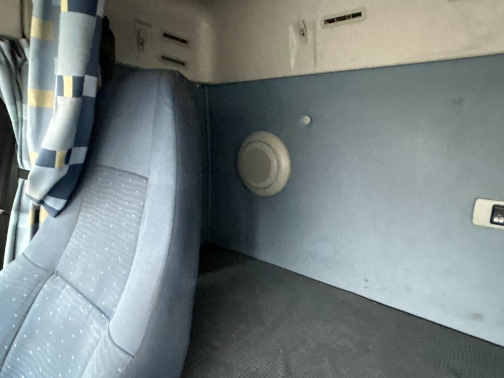 Hook lift truck VOLVO FM 400 6X2