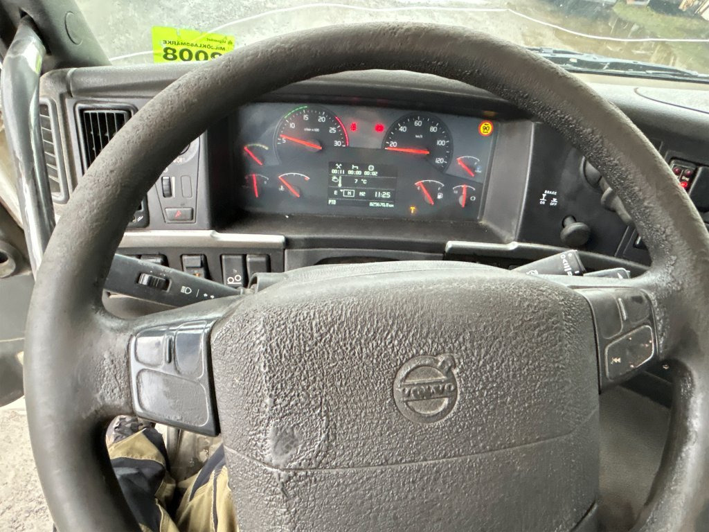 Hook lift truck VOLVO FM 400 6X2