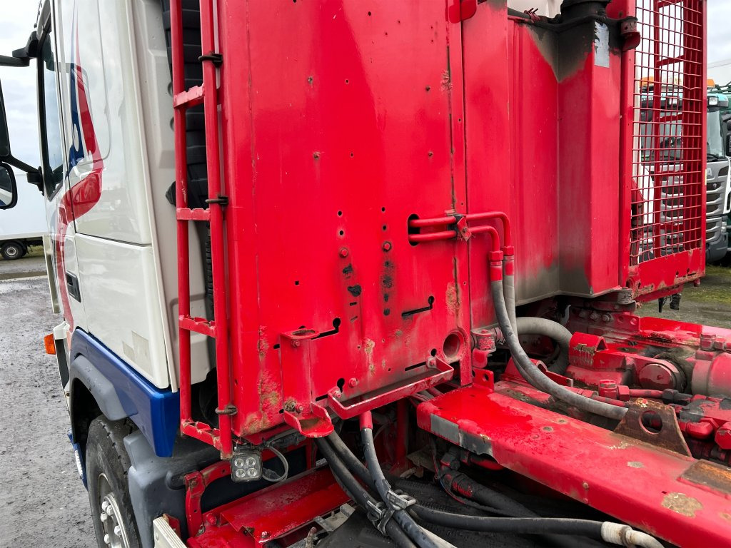 Hook lift truck VOLVO FM 400 6X2