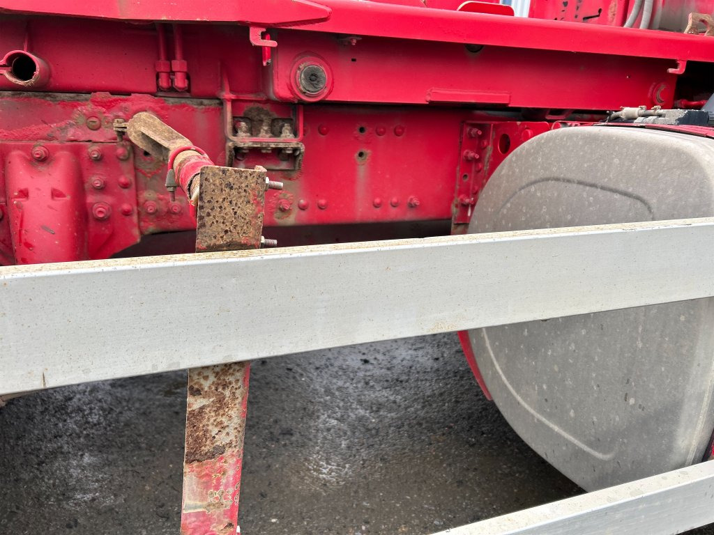 Hook lift truck VOLVO FM 400 6X2