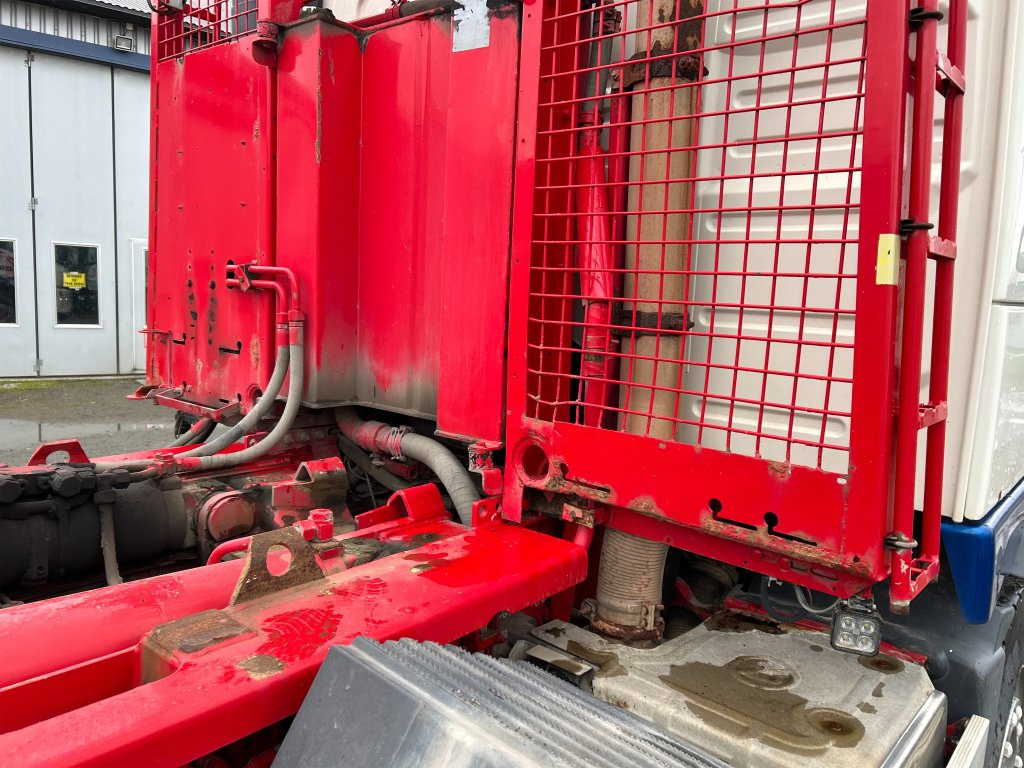 Hook lift truck VOLVO FM 400 6X2