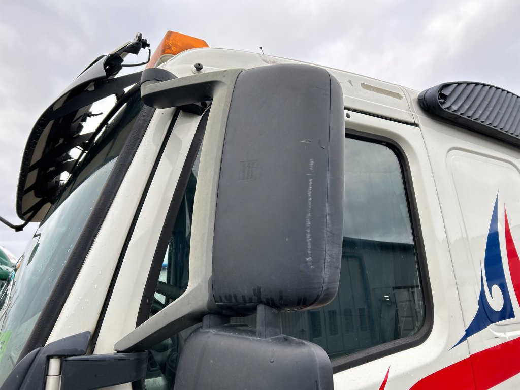 Hook lift truck VOLVO FM 400 6X2