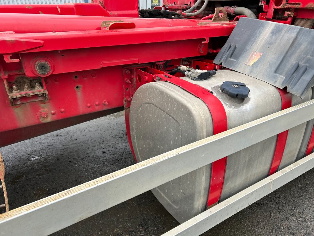 Hook lift truck VOLVO FM 400 6X2