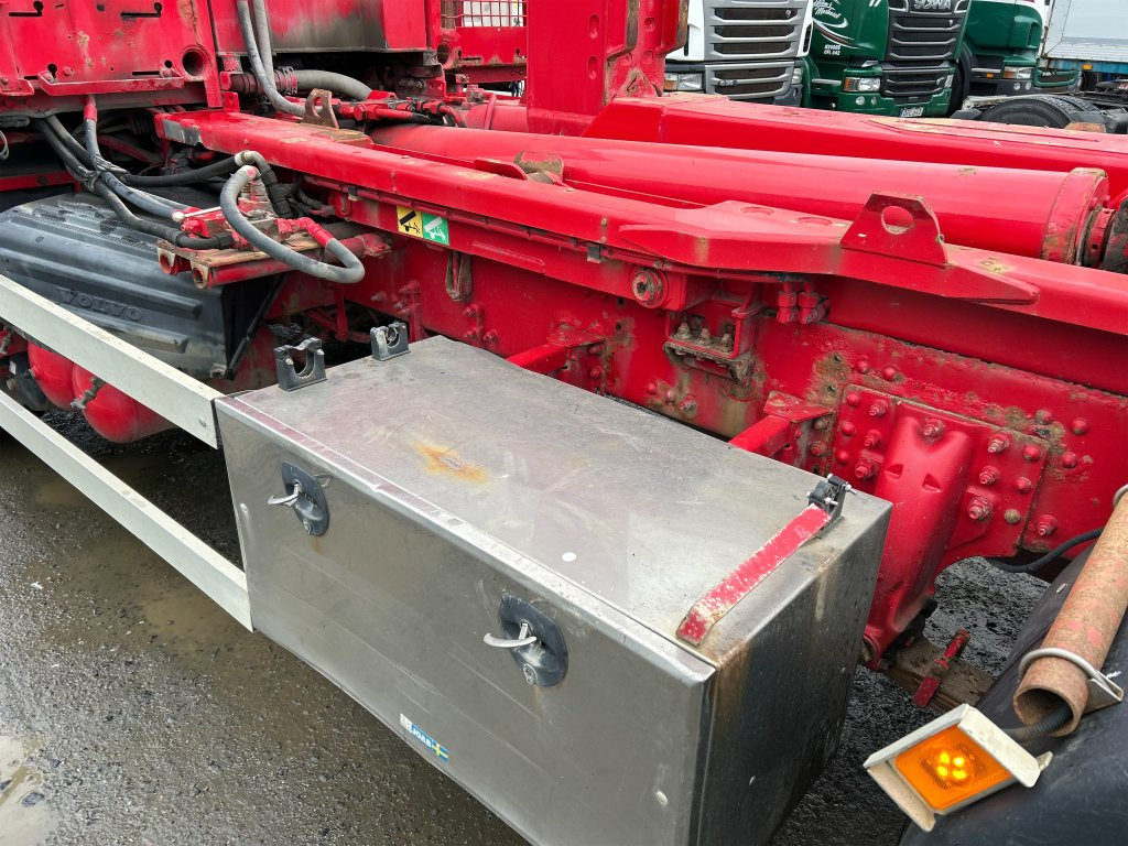 Hook lift truck VOLVO FM 400 6X2