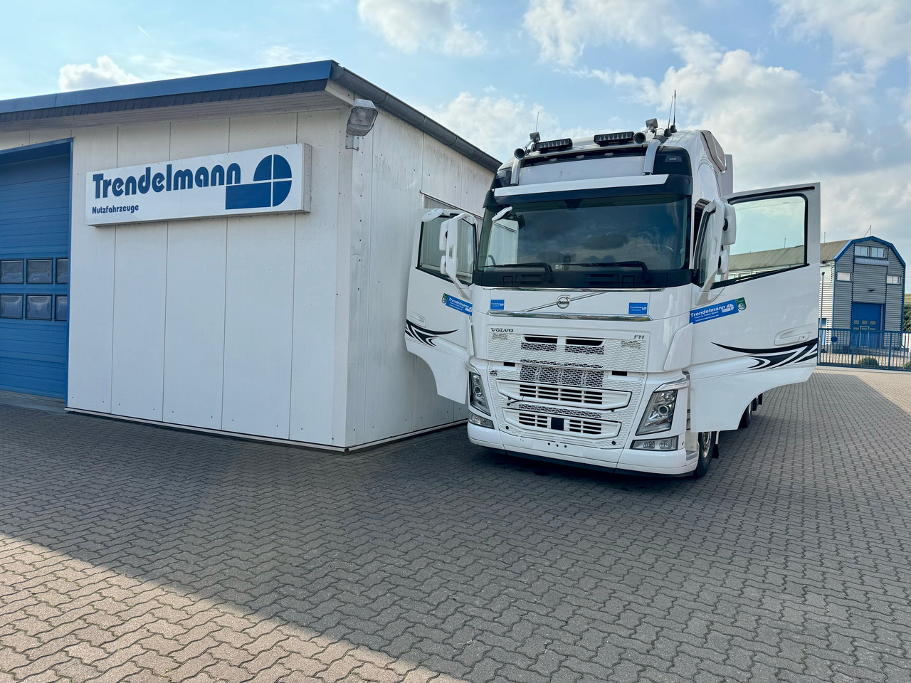 Hook lift truck VOLVO Fh-13-540 6x4R