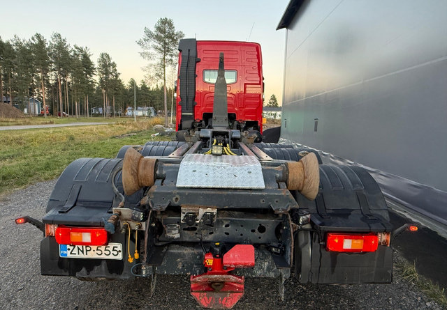 Hook lift truck VolvoFH16 750 8X4