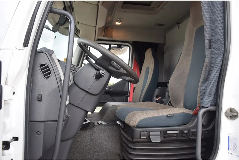 Hook lift truck Volvo FE 320