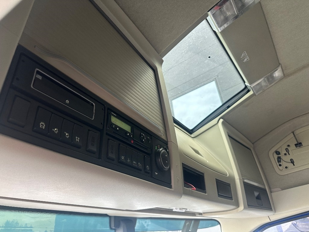 Hook lift truck Volvo FH13 540 6x2 Manuaali