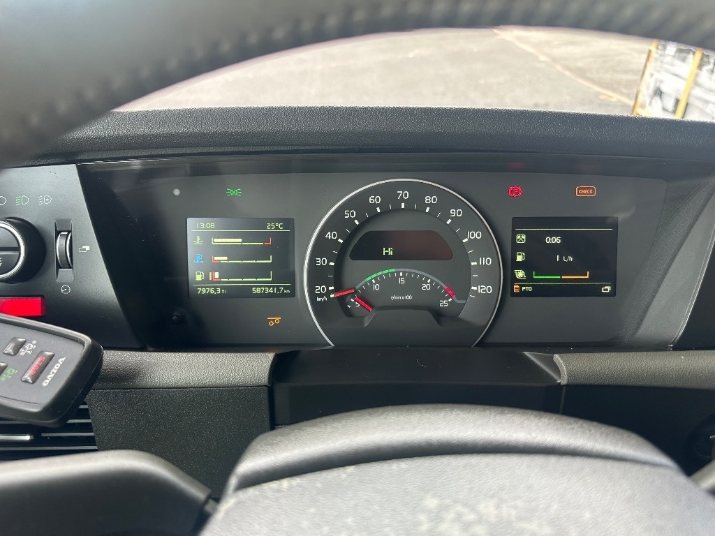 Hook lift truck Volvo FH13 540 6x2 Manuaali