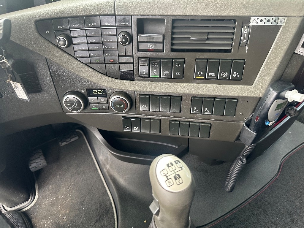 Hook lift truck Volvo FH13 540 6x2 Manuaali