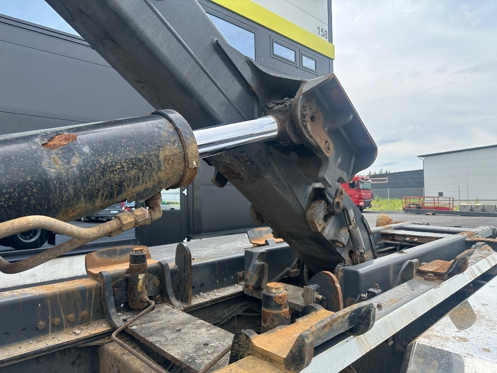 Hook lift truck Volvo FH13 540 6x2 Manuaali